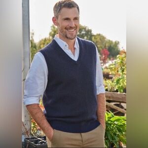 Piombo Mens Classic Sweater Vest in Navy
